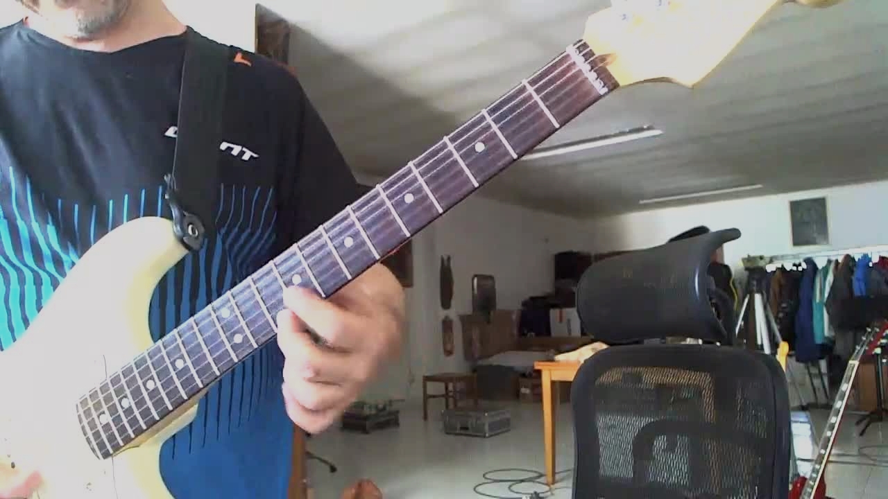 Minore melodica dispersione di ottava